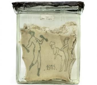 Knast-Tattoos und Hautlappen: Die etwas andere Sammlung