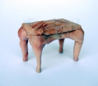 Flesh Furniture: Der Fleisch(Be)zug von Jessica Harrison