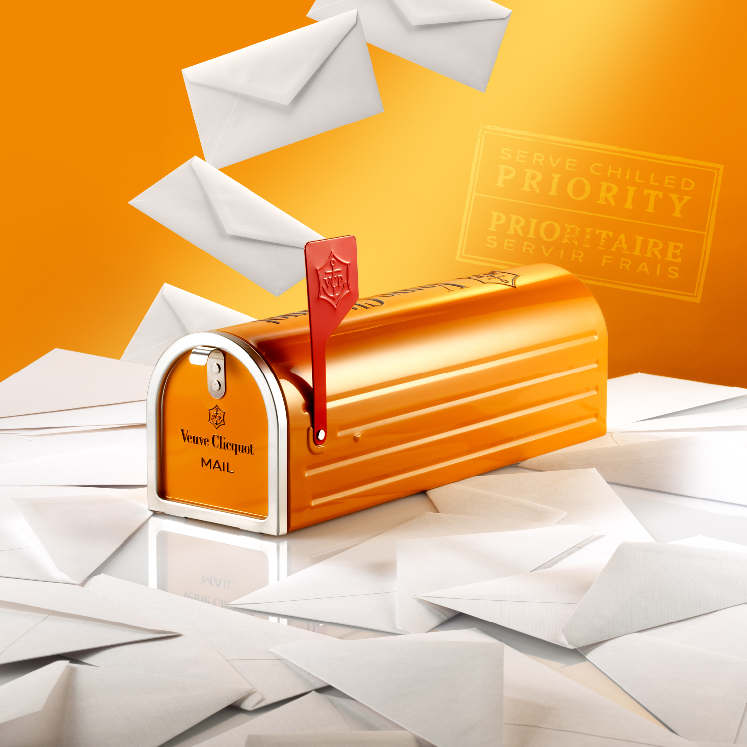 Veuve Clicquot Mailbox Beautyshot